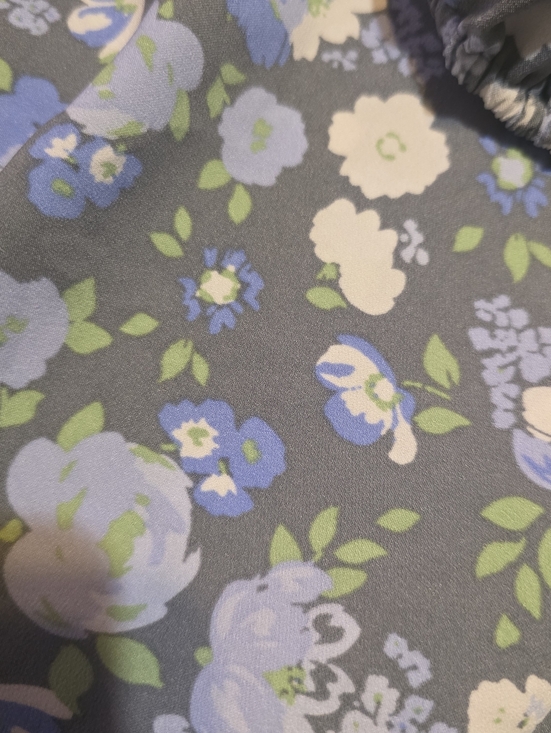 Loft Outlet Floral Smocked Dress Gray & Blue Size XS - Picture 7 of 10